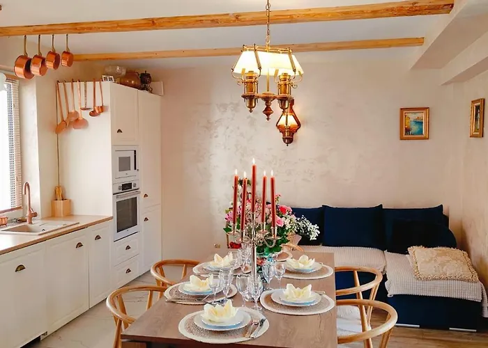 Holiday home House Near The Castel Ksiaz 503-608-088